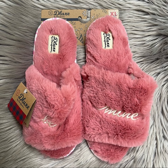 NEW! Dearfoams Dluxe Memory Foam Slippers XL be mine - Picture 2 of 6
